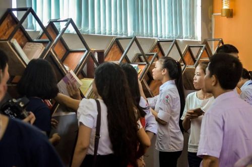 Hành trình 'gieo' sách đến học sinh nghèo