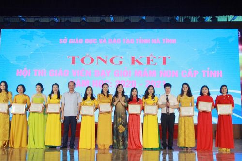 Hà Tĩnh: 139 giáo viên được công nhận danh hiệu giáo viên dạy giỏi mầm non