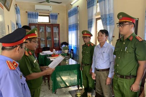 Thừa Thiên Huế: Bắt giam Chủ tịch xã tham ô gần 1 tỷ đồng tiền ngân sách