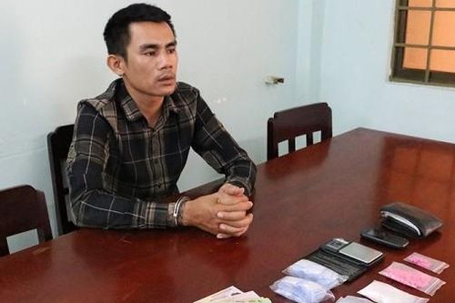 Tàng trữ ma túy trong nhà trọ để bán lẻ cho con nghiện