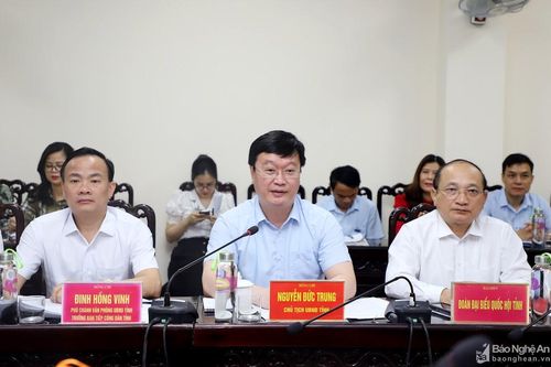Chủ tịch UBND tỉnh Nguyễn Đức Trung tiếp công dân định kỳ tháng 4