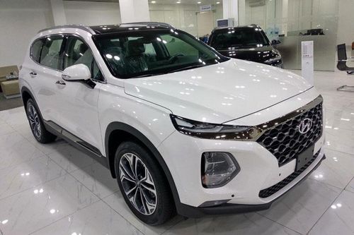 Hyundai Santa Fe giảm giá hơn 100 triệu đồng tại Việt Nam