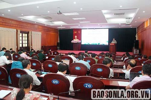 Bảo vệ nền tảng tư tưởng của Đảng, đấu tranh phản bác các quan điểm sai trái, thù địch