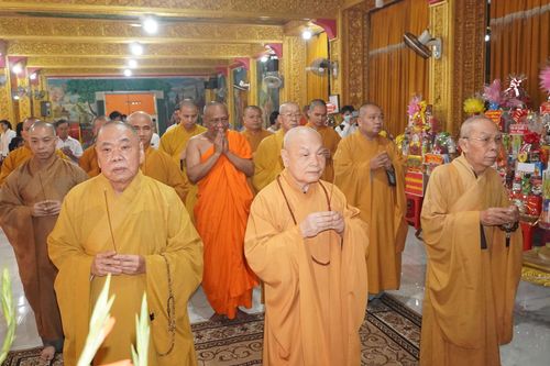 Trung ương Giáo hội chúc Tết Chôl Chnăm Thmây tại chùa Candaransi