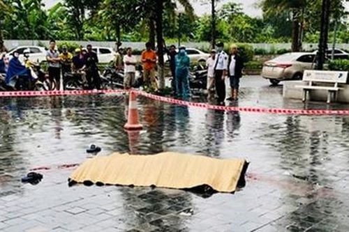 Nam thanh niên rơi từ tầng 7 của Tòa nhà CT2