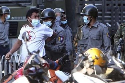 Thủ lĩnh nhóm biểu tình tại Myanmar bị bắt giữ