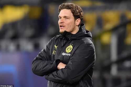 Thua ngược Man City, HLV Dortmund trách trọng tài không biết luật