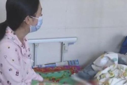 Con 50 ngày tuổi nhập viện do bị chảy máu não, mẹ ân hận vì chế độ ăn uống sai lầm trong lúc mang thai