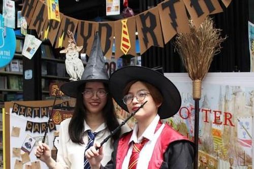 Hàng loạt nhà sách bắt tay tổ chức 'Hội sách Xuyên Việt': Teen tha hồ 'săn' sách siêu rẻ!