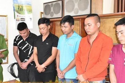 Bắt quả tang nhóm đối tượng đánh bạc trong lán công trình xây dựng