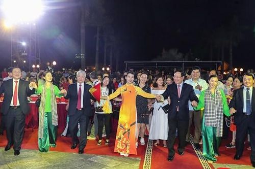 Ấn tượng chương trình nghệ thuật 'Văn hóa các dân tộc - Hội tụ và phát triển'
