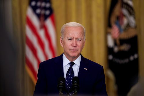 Sau khi trừng phạt, ông Biden kêu gọi giảm căng thẳng với Nga