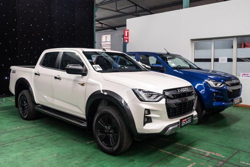 Isuzu D-Max 2021 ra mắt tại Việt Nam, giá rẻ có thoát cảnh ế ẩm?