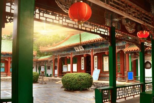 Bóng cung nữ không chân 'đi dạo' trong Tử Cấm Thành là thật hay giả?