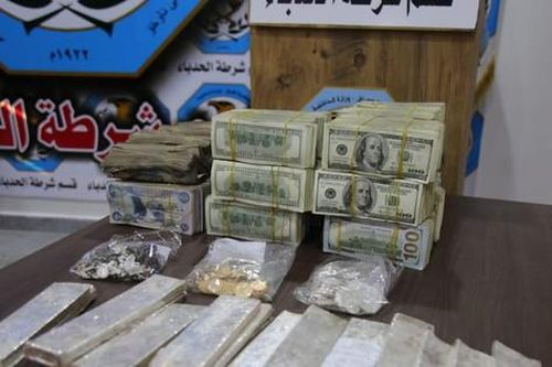 Iraq: Tìm thấy hàng triệu đô tiền mặt, vài chục kg vàng bạc trong 'phòng tài vụ' của IS