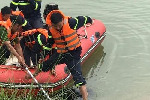 Xót xa nữ sinh lớp 10 gieo mình xuống sông Lam tự vẫn