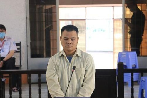 Đánh em bất tỉnh rồi kéo lê ra đường cho xe tông