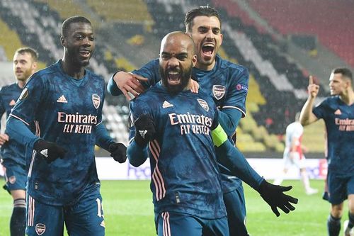 Arsenal đại thắng Slavia Praha đoạt vé bán kết