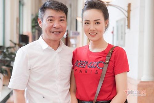 Vợ kém 15 tuổi tiết lộ nhiều điều bất ngờ về NSND Công Lý