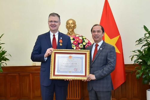 Đại sứ Mỹ: 'Tình cảm dành cho Việt Nam sẽ không bao giờ phai'