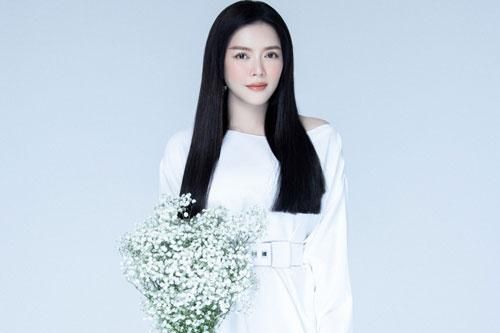 Lý Nhã Kỳ khoe nhan sắc lão hóa ngược, dịu dàng trong váy trắng tinh khôi khiến fan 'đổ gục'