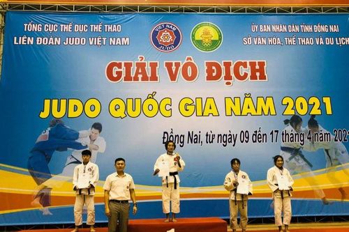 Hoàng Thị Tình bảo vệ thành công tấm HCV tại giải vô địch Judo quốc gia 2021