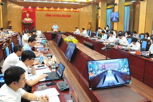 UBND tỉnh họp trực tuyến phiên thường kỳ tháng 4-2021
