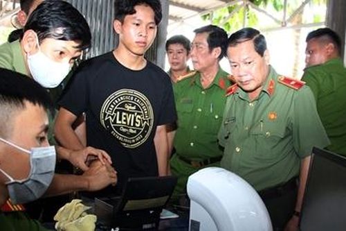 Công an TP Cần Thơ cấp CCCD bất kể ngày đêm