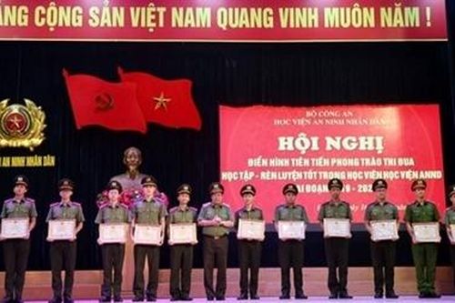 Học viện ANND tôn vinh các điển hình tiên tiến trong phong trào thi đua học tập