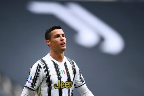 Ronaldo 'ế khách' vì không CLB nào chịu được mức lương khủng