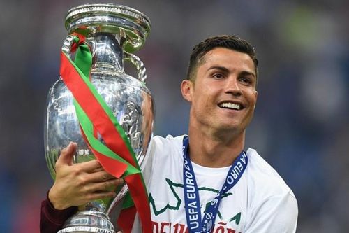 EURO 2021 được phép đón khán giả tới sân