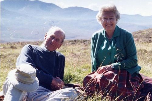 Bức ảnh yêu thích của Nữ hoàng Elizabeth II về Hoàng thân Philip