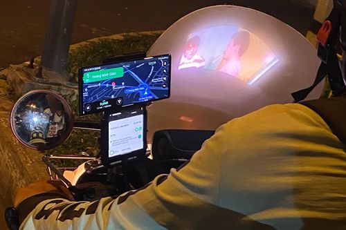 Dàn thiết bị vài chục triệu đồng có trên xe của shipper công nghệ