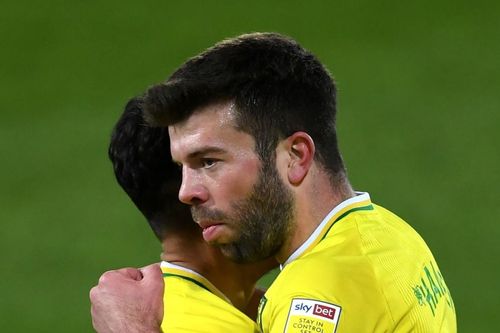 Câu lạc bộ đầu tiên giành vé thăng hạng Premier League 2021/22