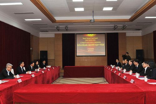 Thúc đẩy hơn nữa quan hệ giao lưu hợp tác hữu nghị với tỉnh Giang Tô