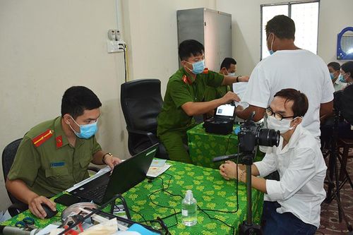 Kiên Giang huy động cả hệ thống chính trị vào cuộc trong việc cấp căn cước công dân