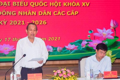 Phó Thủ tướng Trương Hòa Bình kiểm tra công tác bầu cử tại Đồng Tháp