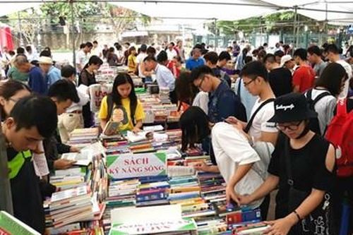 Ý NGHĨA CUỘC SỐNG TRONG TỪNG TRANG SÁCH