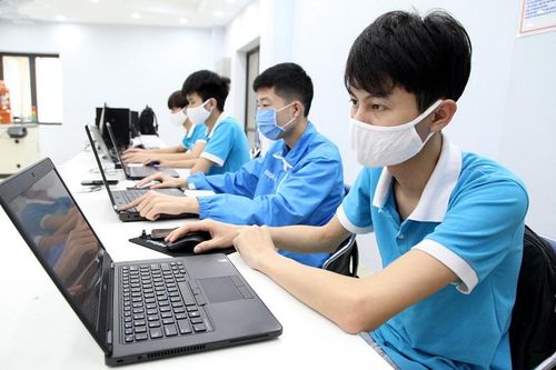 Công nhận kết quả dạy học trực tuyến: Giảm tình trạng 'tự bơi'