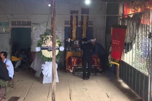 Quảng Bình: Hai chị em sinh đôi chết đuối thương tâm