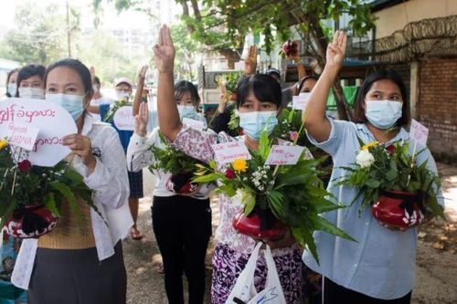 Những người phản đối cuộc đảo chính Myanmar thành lập chính phủ đoàn kết