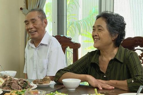 Cuộc tình đặc biệt của thầy giáo Nguyễn Ngọc Ký với 2 chị em ruột
