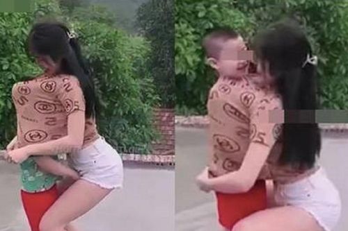 Cô gái trẻ kéo áo trùm lên đầu bé trai khiến nhiều người bức xúc: 'Trẻ con như tờ giấy trắng, làm ơn...'