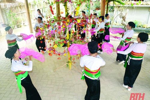 Về mường Khoòng nghe chuyện bảo tồn giá trị văn hóa Thái