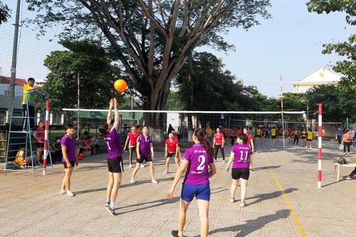 Đạ Tẻh tổ chức Giải Bóng chuyền hơi nữ