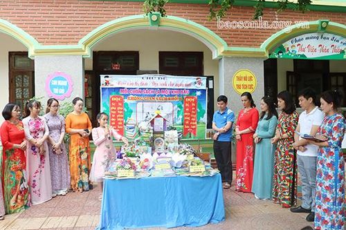 Hơn 800 học sinh tham gia ngày hội sách 'Hành trình tri thức'