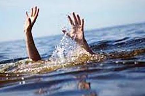 Dạo chơi khu vực hồ chứa nước Núi Ngang, 2 người bị đuối nước