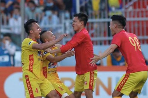 Bứt tốc ngoạn mục, CLB Thanh Hóa nắm cơ hội trụ hạng sớm