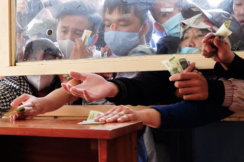Nhiều CĐV bức xúc khi mua vé xem HAGL đấu CLB Hà Nội