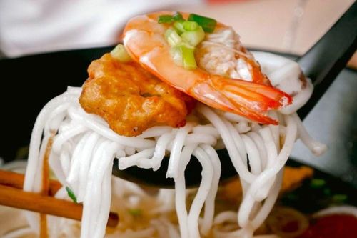 Thưởng thức hải sản ở lễ hội ẩm thực Vũng Tàu dịp 30/4